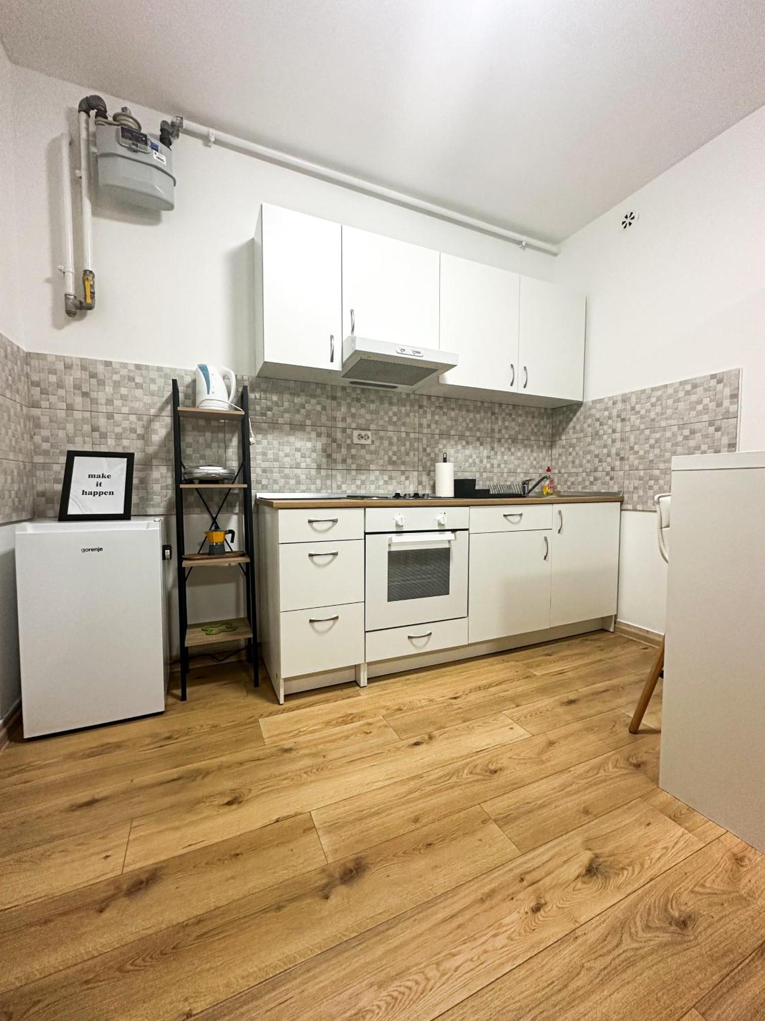 Appartement Studio Lana-Near The City Center With Parking à Zagreb Extérieur photo